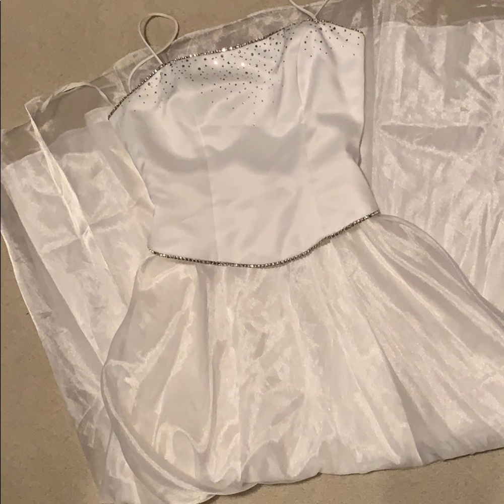 White Prom/homecoming/dance or wedding dress